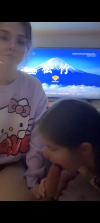 Avalinnaea/ leaked photo video viral