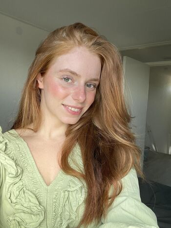 Full leaked Who is this  page private onlyfans photo