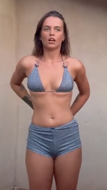 Full leaked Emiliallure / private onlyfans photo