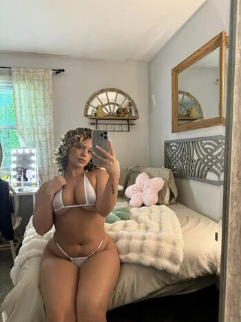 Full leaked Alexis james/ private onlyfans photo
