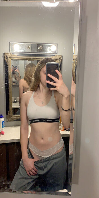 Full leaked Girls play / private onlyfans photo