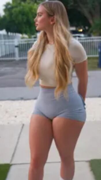 Full leaked Ilexemily private onlyfans photo