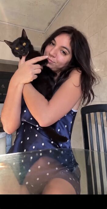 Full leaked Olivia rodrigo / private onlyfans photo