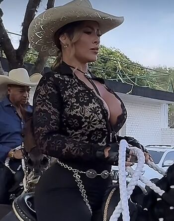 Full leaked Mexi cuban / private onlyfans photo