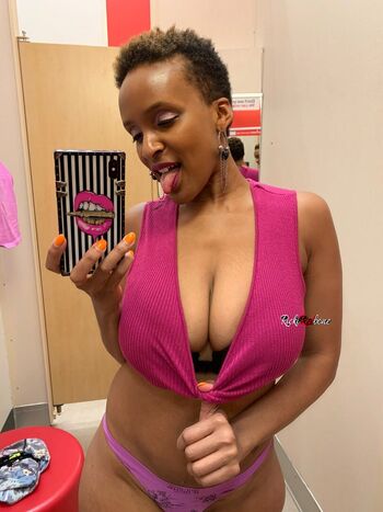 Full leaked Oana/ private onlyfans photo