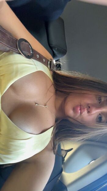 Full leaked Clara ren/ private onlyfans photo