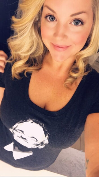 Full leaked Noemi/ private onlyfans photo