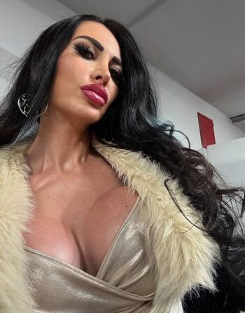 Full leaked Who is this private onlyfans photo