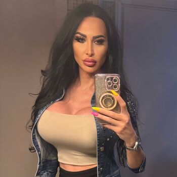 Full leaked Who is this private onlyfans photo