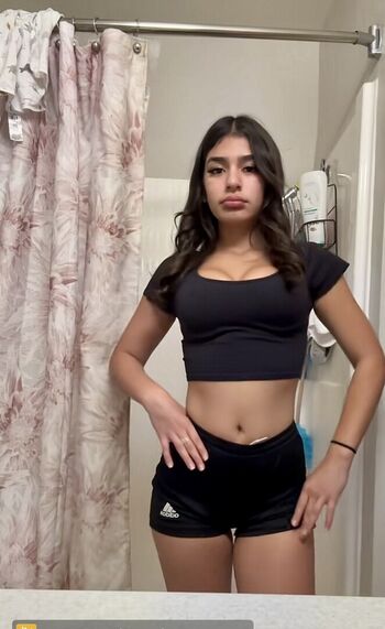 Full leaked Emilia mernes/ private onlyfans photo