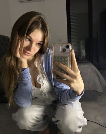 Full leaked Momocat w private onlyfans photo