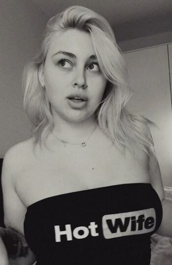 Full leaked Andreeamaresof / private onlyfans photo