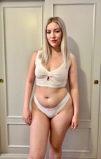Full leaked Noura aboubou private onlyfans photo