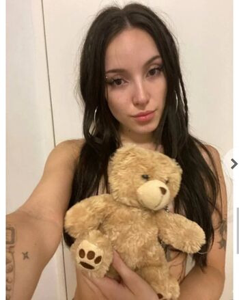 Full leaked Holly wolf / private onlyfans photo