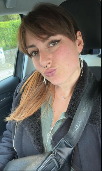 Full leaked Who is this / private onlyfans photo