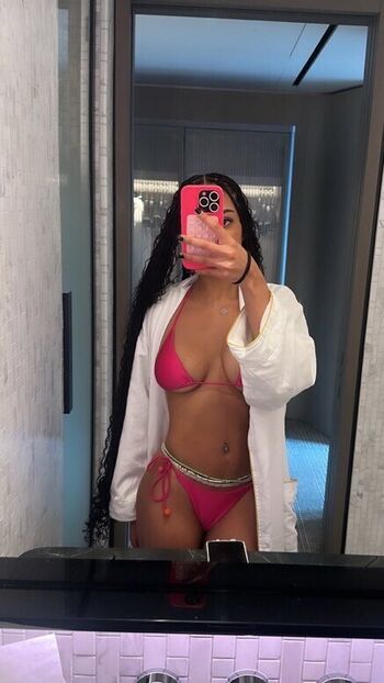 Full leaked Kennaabennett/ private onlyfans photo