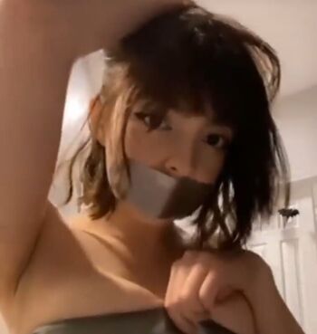 Full leaked Who is this / private onlyfans photo
