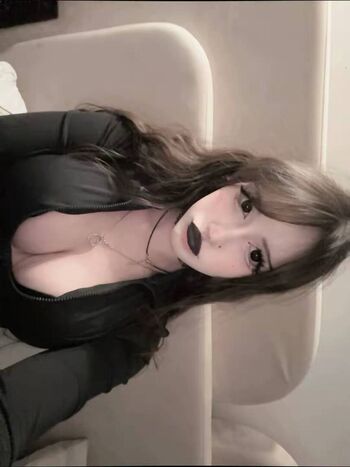 Full leaked Winniechuchuu private onlyfans photo
