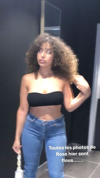 Full leaked Wiwi b private onlyfans photo