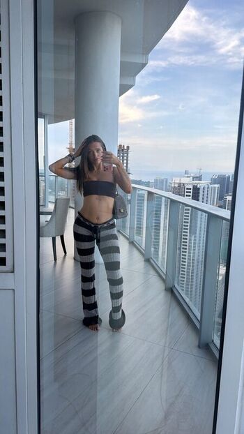Full leaked Woah vicky  page private onlyfans photo