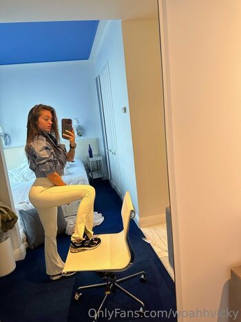Full leaked Woahhvicky private onlyfans photo