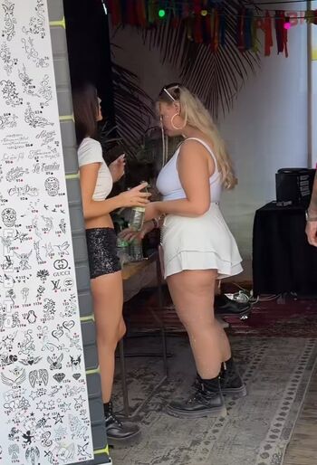 Full leaked Wollnys private onlyfans photo