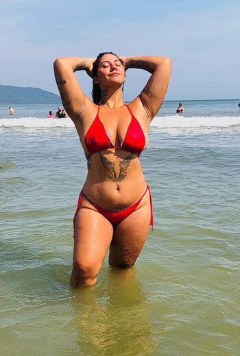 Full leaked Women in bikinis private onlyfans photo