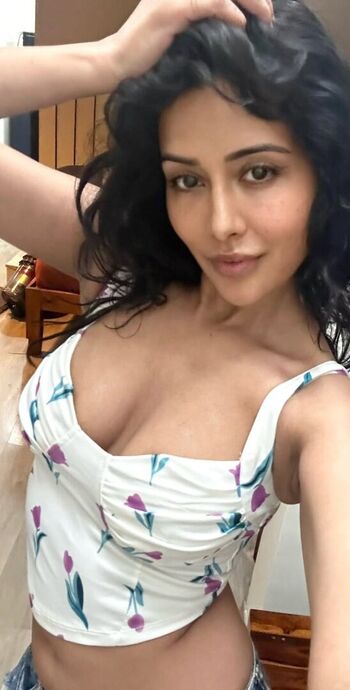 Full leaked Women in bikinis private onlyfans photo