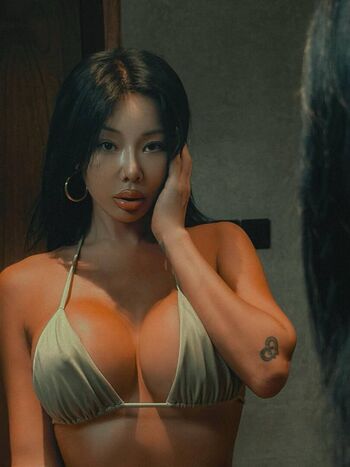 WomenK-pop