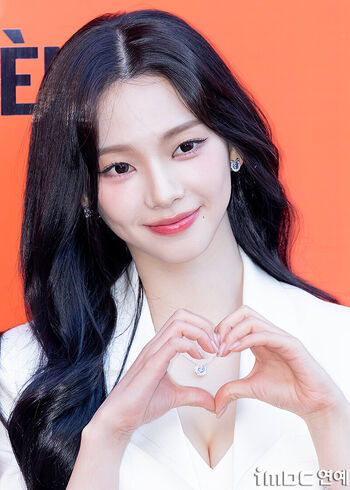 Full leaked Womenk pop page private onlyfans photo