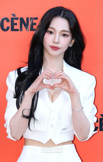 Full leaked Womenk pop page private onlyfans photo