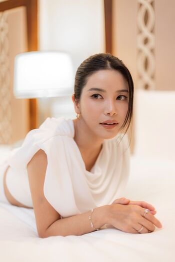 Full leaked Womenk pop page private onlyfans photo