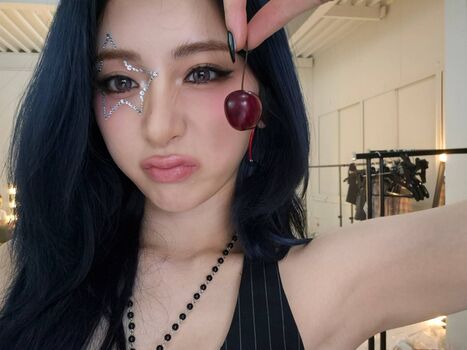 Full leaked Womenk pop page private onlyfans photo