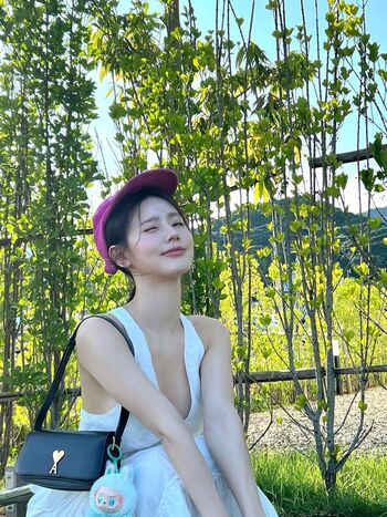 Full leaked Womenk pop page private onlyfans photo