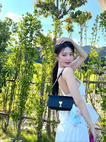 Full leaked Womenk pop page private onlyfans photo