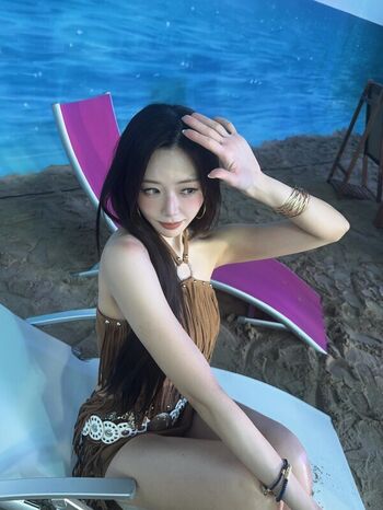 Full leaked Womenk pop page private onlyfans photo