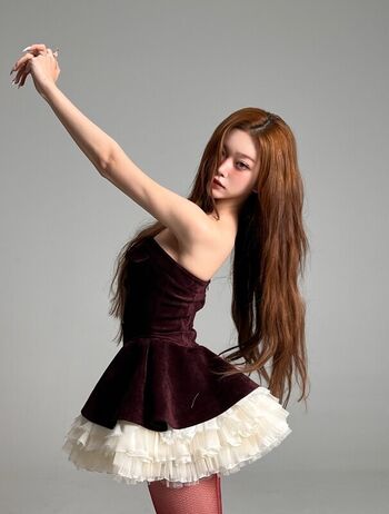 Full leaked Womenk pop page private onlyfans photo