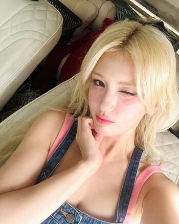 Full leaked Womenk pop page private onlyfans photo
