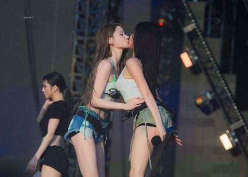 WomenK-pop