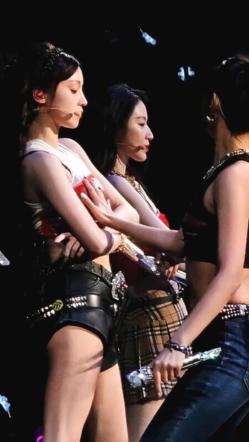 Full leaked Womenk pop page private onlyfans photo