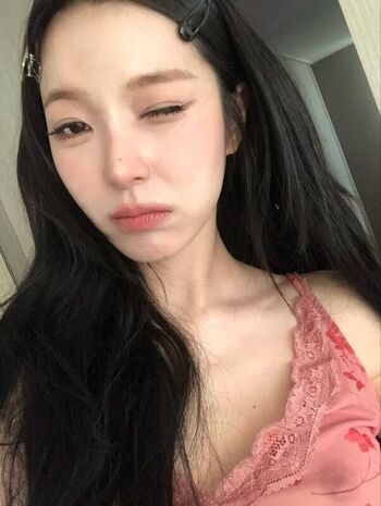 WomenK-pop