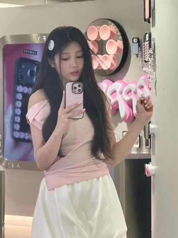 Full leaked Wonhee private onlyfans photo