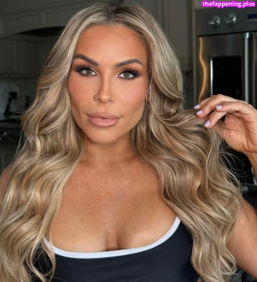 WWE Natalya Neidhart , The Boat / natbynature Φωτογραφία Γυμνών OnlyFans #26