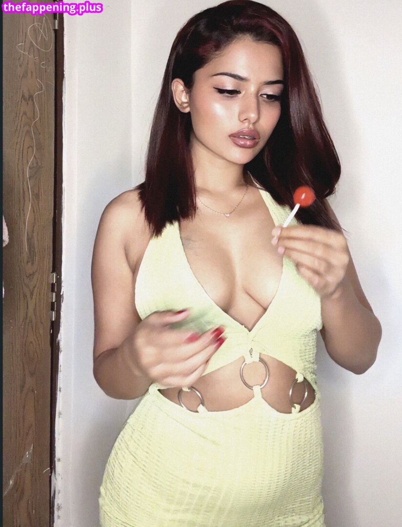 god.ess23 / wwildrosee Nahá OnlyFans fotografie #37