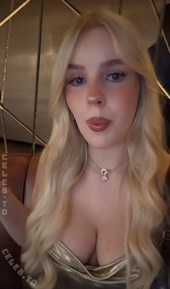 Full leaked Xmiaa private onlyfans photo