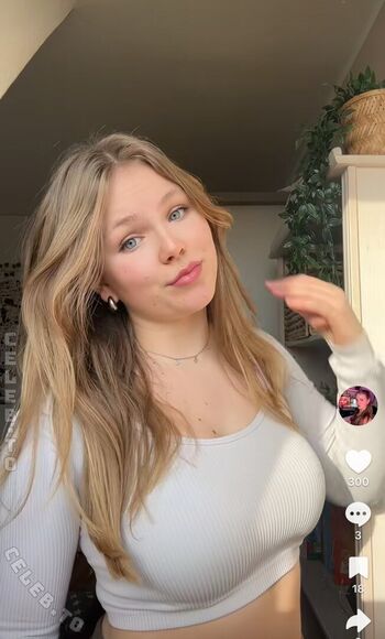 Full leaked Xyunax private onlyfans photo