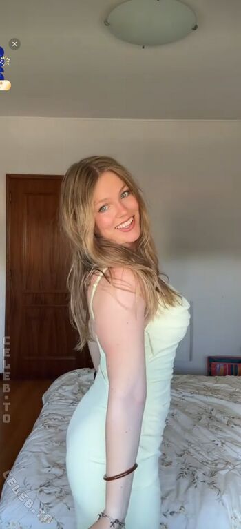 Full leaked Xyunax private onlyfans photo
