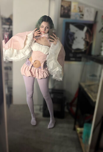 xenluvsmiku