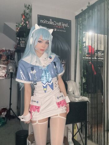 xenluvsmiku