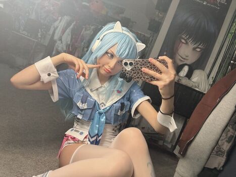 xenluvsmiku